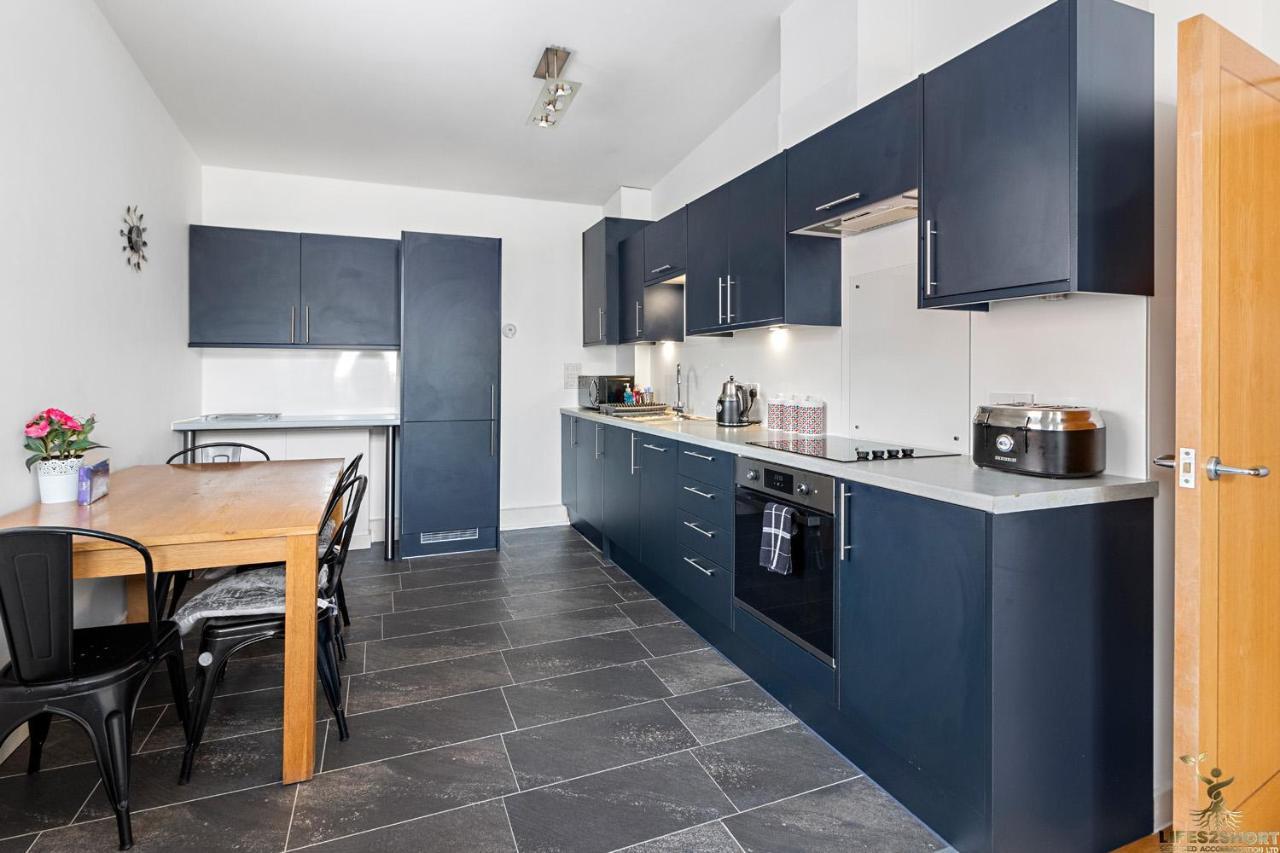 Smythen St, 2 Bed Apartment With Balcony Exeter Exteriör bild